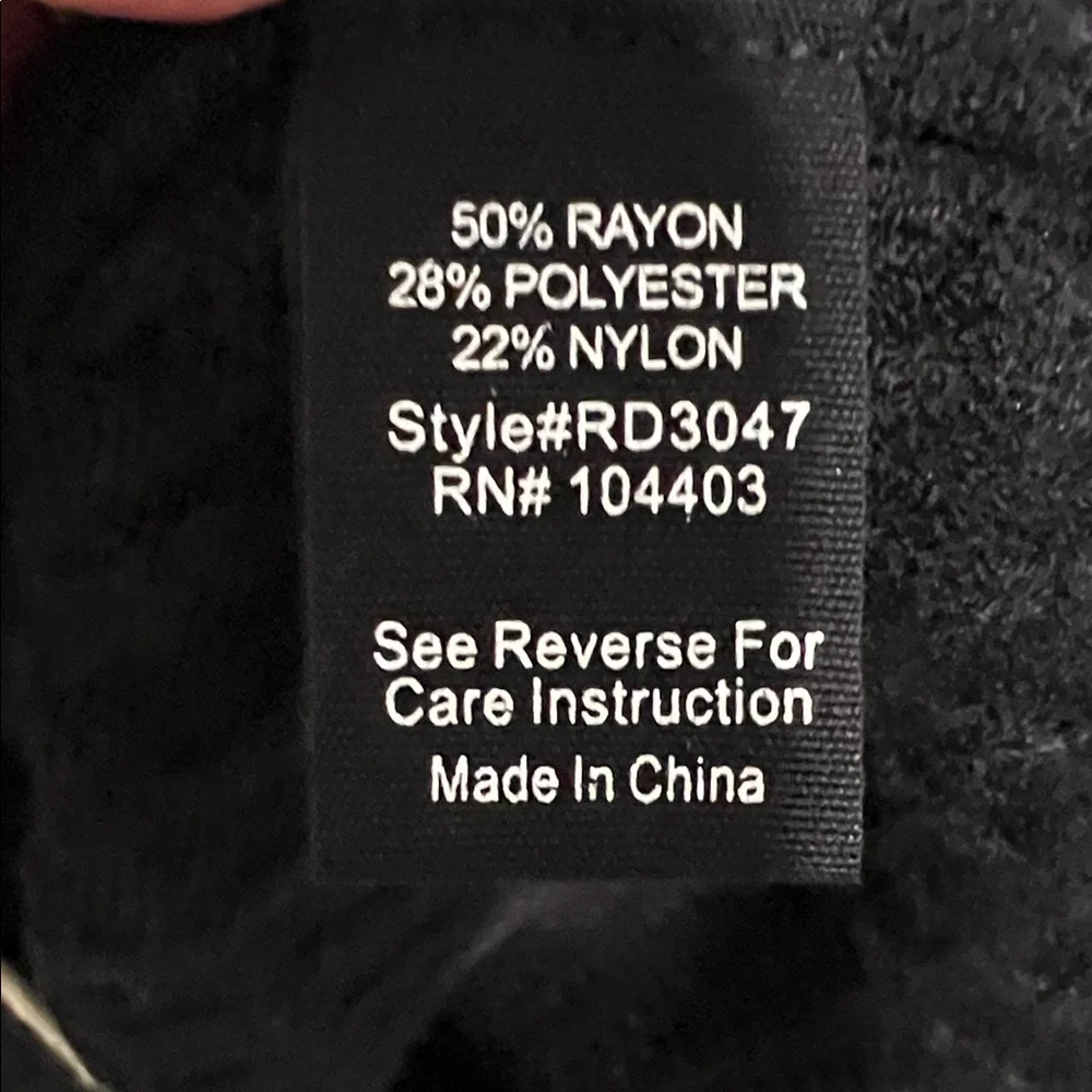 Chic Black Long Sleeve Sweater Dress with White Accents - Picture 6 of 7